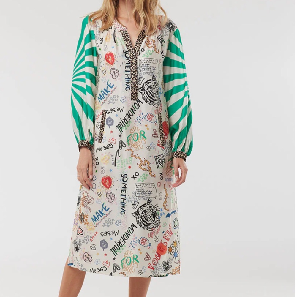 Me369 Hannah Deep V-Neck Graffiti Dress